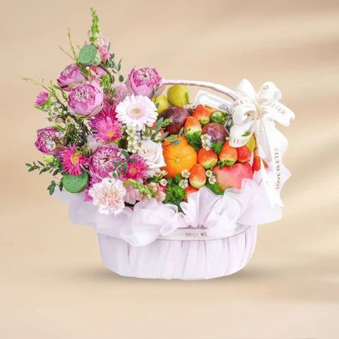 Giỏ Trái Cây Nhập và Hoa Tươi Tông Hồng